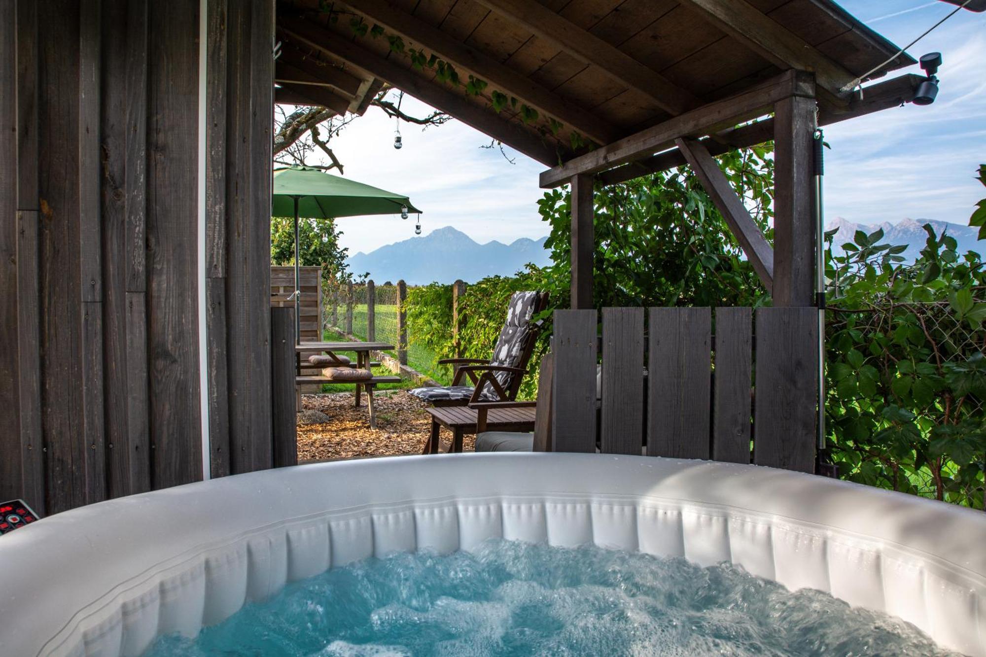 Glamping With A View Villa Smlednik Kültér fotó